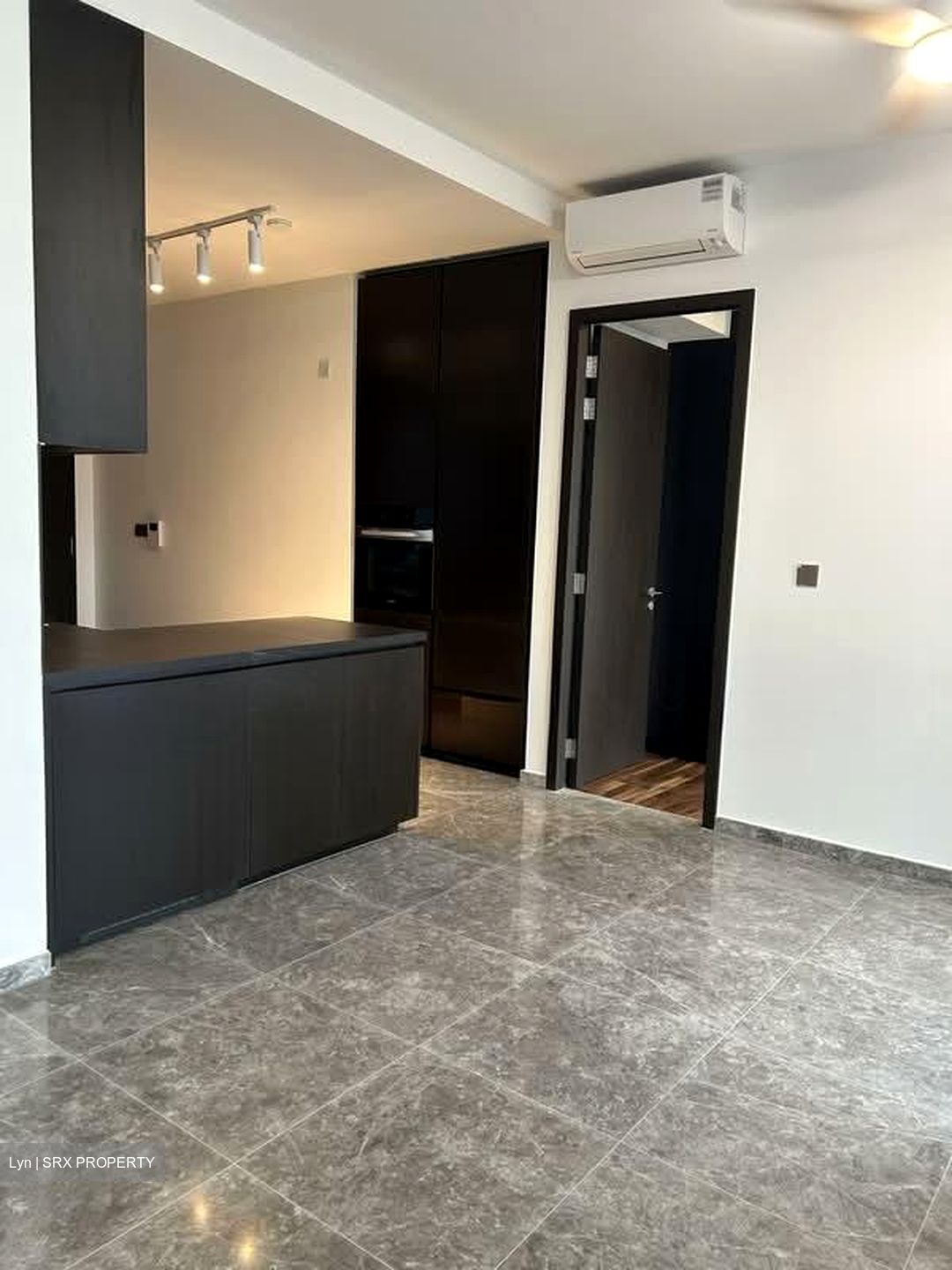 Hyll On Holland (D10), Condominium #583497031